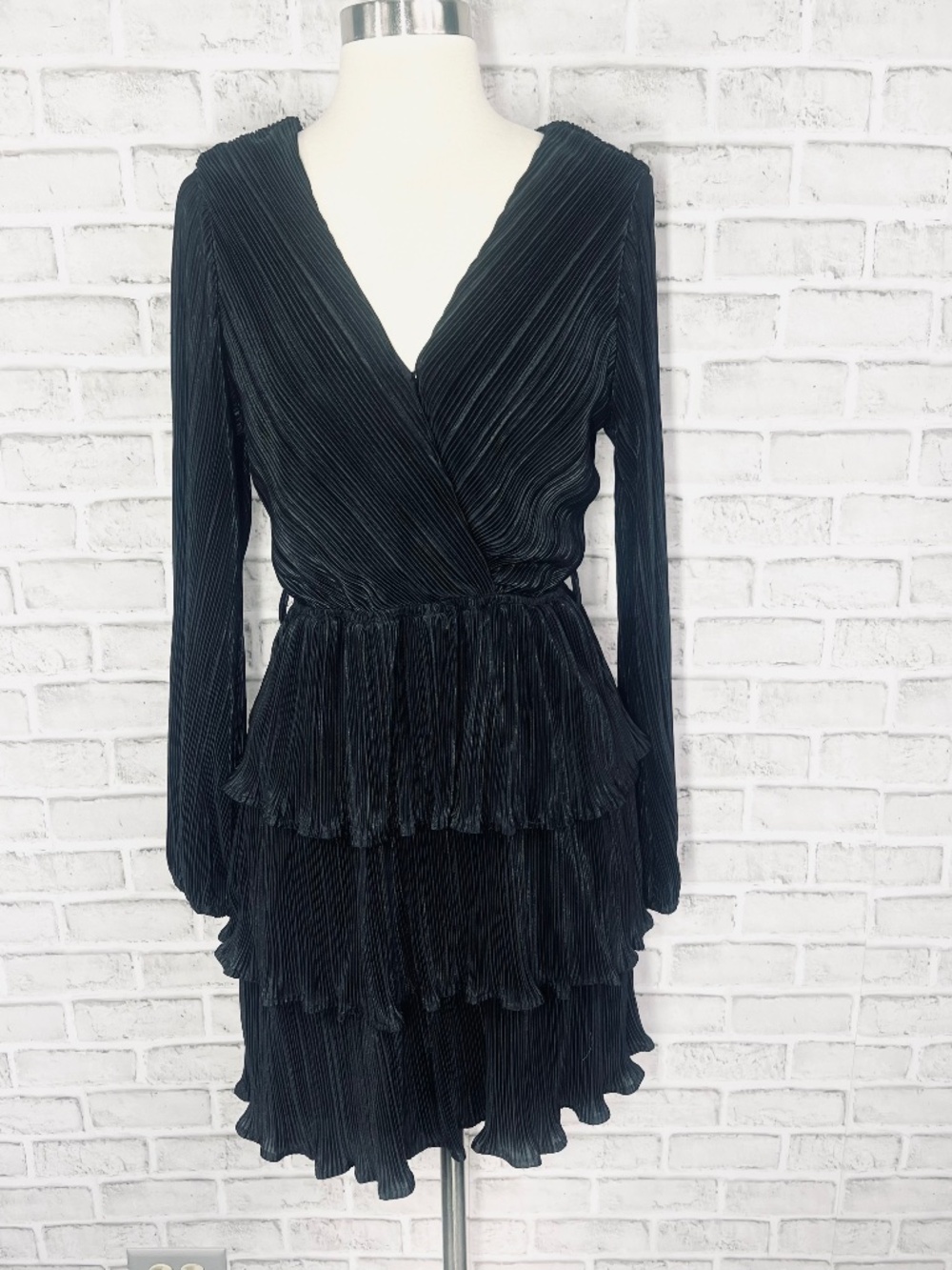 |•SHE + SKY•| Pleated Shimmer Dress Tiered Ruffle Long Sleeve Party Cocktail